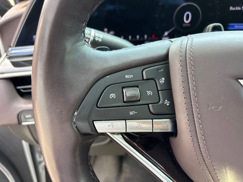 Used 2023 Cadillac Escalade ESV Sport Platinum AWD/4WD image 17