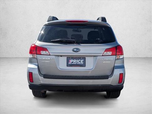 Used 2011 Subaru Outback 2.5i Premium image 3