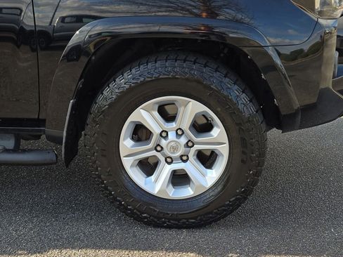 Used 2016 Toyota 4Runner SR5 image 4