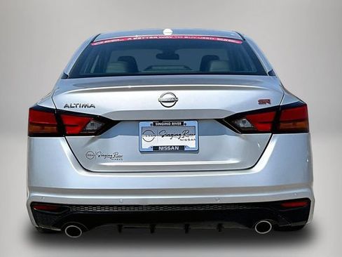Used 2024 Nissan Altima 2.5 SR FWD image 6