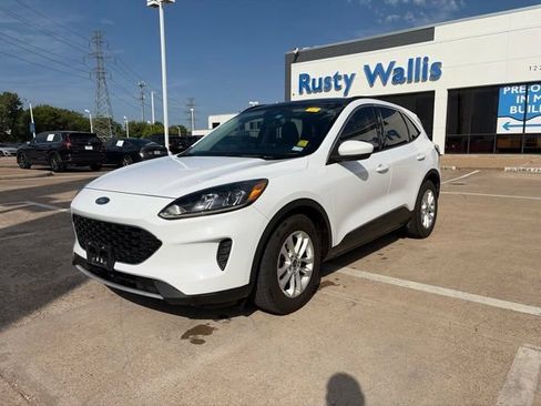 Used 2021 Ford Escape SE w/ Convenience Package FWD image 2