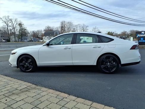 Used 2024 Honda Accord Sport image 6