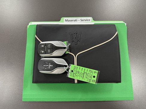 Used 2014 Maserati Quattroporte GTS image 47