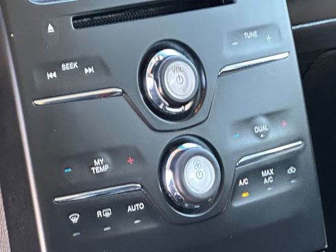 Used 2019 Ford Flex SEL image 15