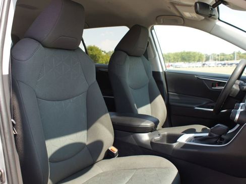 Used 2024 Toyota RAV4 XLE image 20