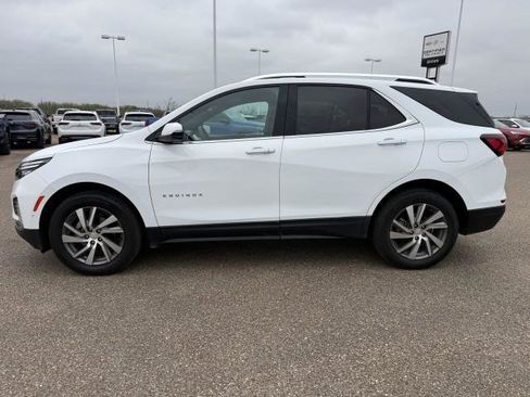 Used 2024 Chevrolet Equinox Premier image 5