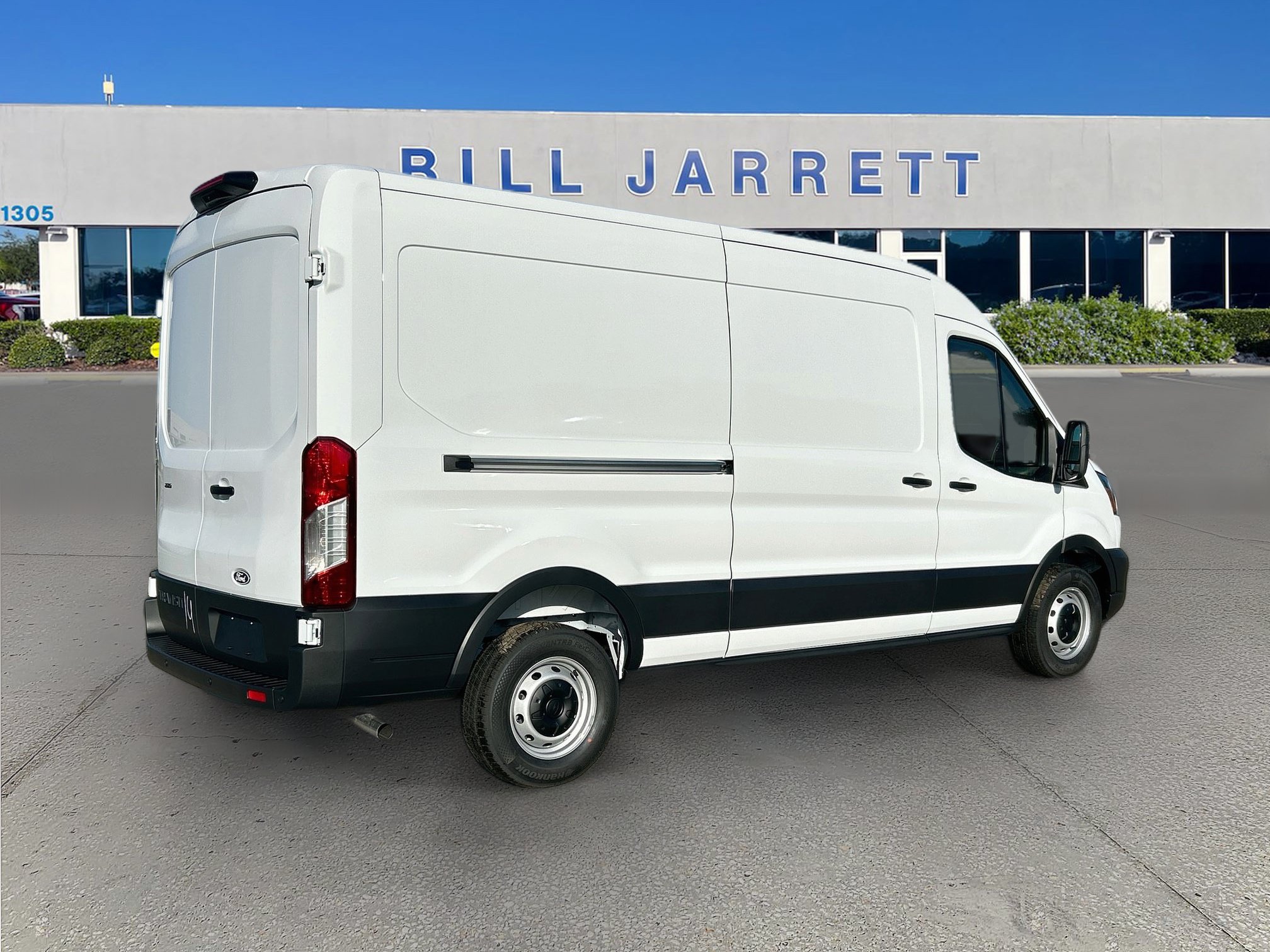 New 2027 Ford Transit 250 148 Medium Roof w/ Load Area Protection Package RWD image 4