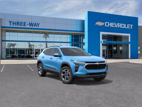 New 2026 Chevrolet Trax LT w/ Driver Confidence Package FWD image 20