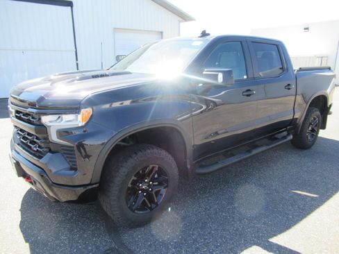 Certified 2022 Chevrolet Silverado 1500 LT Trail Boss w/ LT Trail Boss Premium Package AWD/4WD image 1