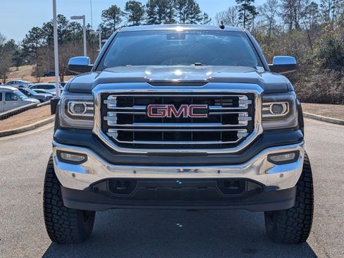 Used 2018 GMC Sierra 1500 SLT image 2