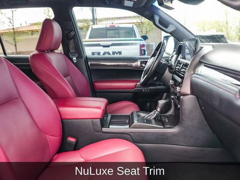 Used 2022 Lexus GX 460 Premium w/ Premium Package AWD/4WD image 19