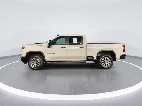 Used 2025 Chevrolet Silverado 2500 Custom w/ Custom Value Package image 5