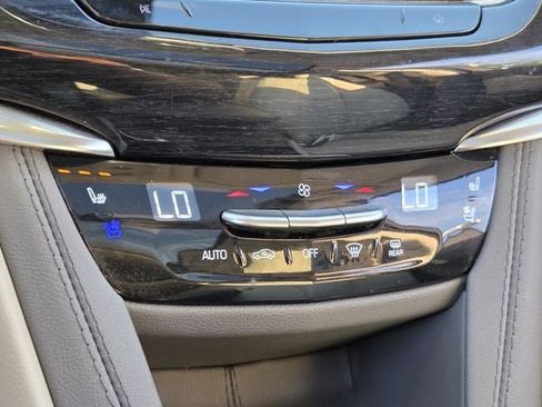 Used 2024 Cadillac XT6 Premium Luxury AWD/4WD image 19