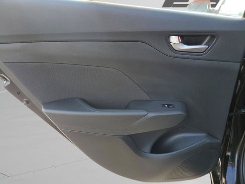 Used 2020 Hyundai Accent SE FWD image 12