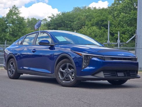 Used 2025 Kia K4 FWD image 1