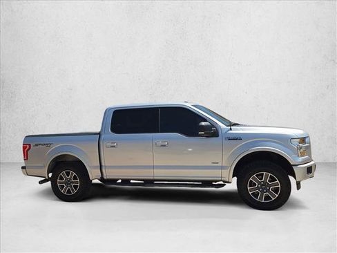 Used 2017 Ford F150 XLT w/ Equipment Group 302A Luxury AWD/4WD image 4