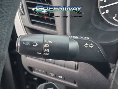 Used 2024 Nissan Rogue SV AWD/4WD image 21