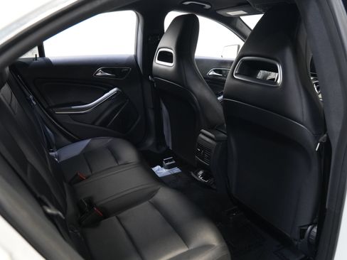 Used 2015 Mercedes-Benz CLA 250 image 38