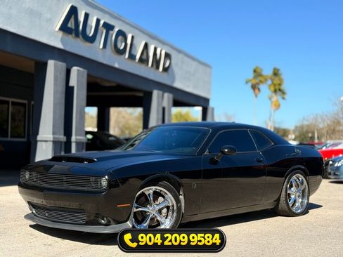 Used 2015 Dodge Challenger R/T Scat Pack w/ Scat Pack Appearance Package RWD image 1