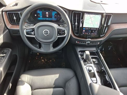 Certified 2023 Volvo XC60 B5 Plus w/ Climate Package image 12