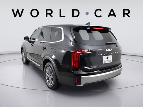 Used 2024 Kia Telluride LX image 5