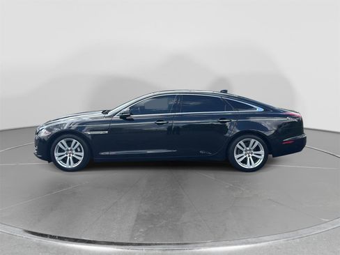 Used 2018 Jaguar XJ L Portfolio RWD image 2