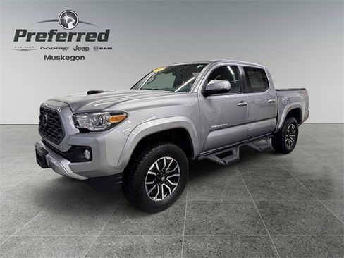 Used 2020 Toyota Tacoma 4x4 Double Cab image 10