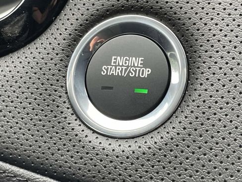 New 2025 Cadillac XT6 Luxury image 32