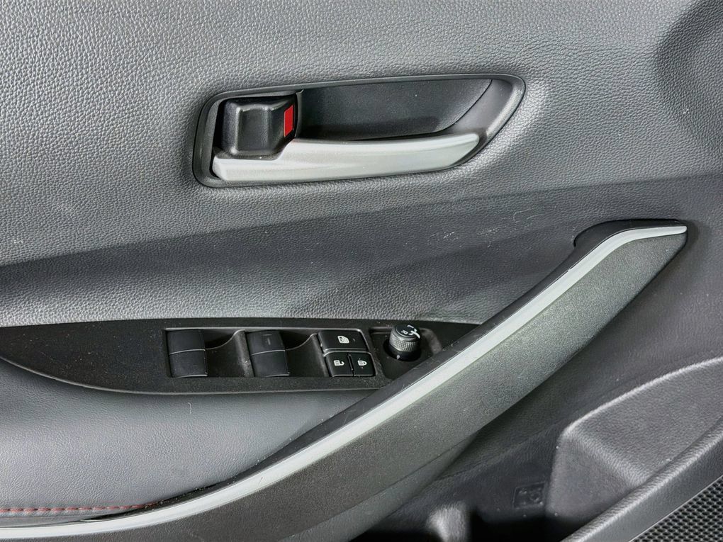 Used 2025 Toyota Corolla SE FWD image 23