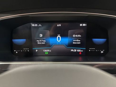 Certified 2023 Volkswagen Tiguan SE R-Line image 15