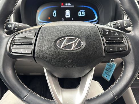 Used 2023 Hyundai Venue SEL w/ Cargo Package image 20