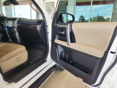 Certified 2022 Toyota 4Runner Limited AWD/4WD image 27