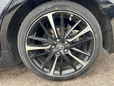 Used 2018 Toyota Camry XSE image 28