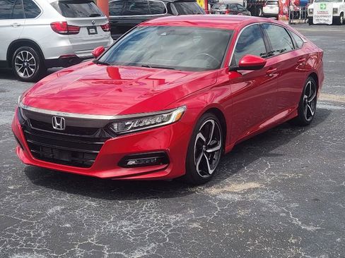 Used 2018 Honda Accord Sport image 2