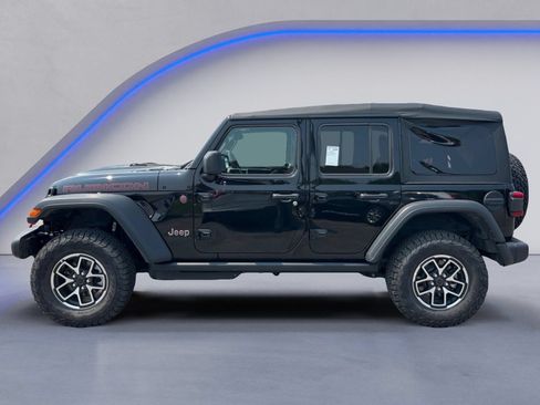 Used 2026 Jeep Wrangler Unlimited Rubicon AWD/4WD image 3