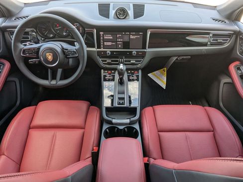 New 2026 Porsche Macan image 22