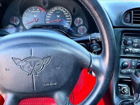 Used 2001 Chevrolet Corvette Coupe w/ Preferred Equipment Group2 RWD image 21