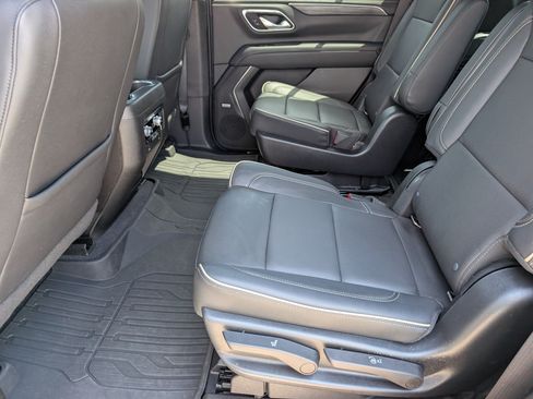 Used 2022 GMC Yukon SLT w/ SLT Premium Package AWD/4WD image 11