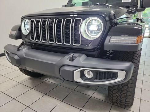 New 2026 Jeep Wrangler Unlimited Sahara w/ Technology Group AWD/4WD image 14