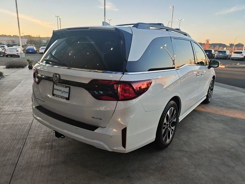 New 2026 Honda Odyssey Elite image 5