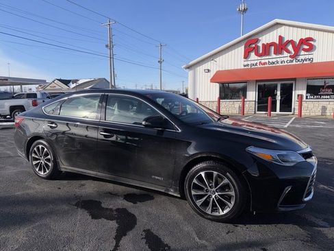 Used 2018 Toyota Avalon XLE Premium image 1