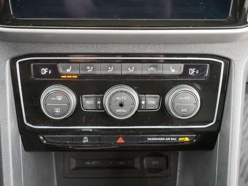 Certified 2023 Volkswagen Atlas SE image 31