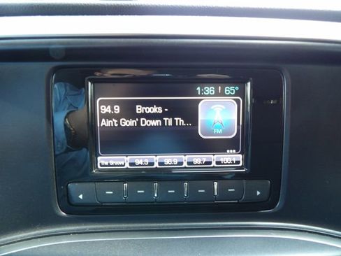 Used 2015 Chevrolet Silverado 1500 LT image 22