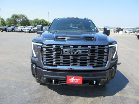 Certified 2024 GMC Sierra 2500 Denali Ultimate AWD/4WD image 14