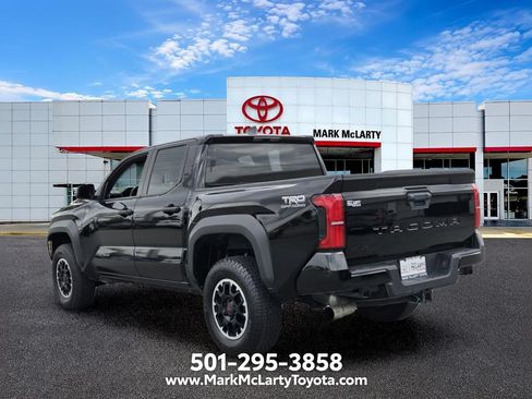 Used 2024 Toyota Tacoma TRD Off-Road AWD/4WD image 3