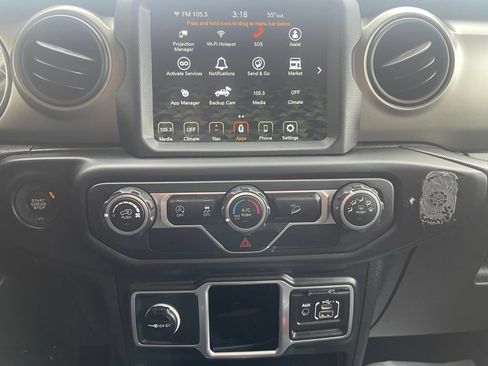 Used 2018 Jeep Wrangler Unlimited Sport AWD/4WD image 25