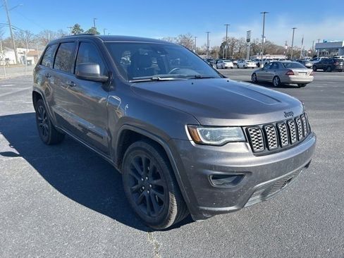 Used 2021 Jeep Grand Cherokee Laredo X image 6