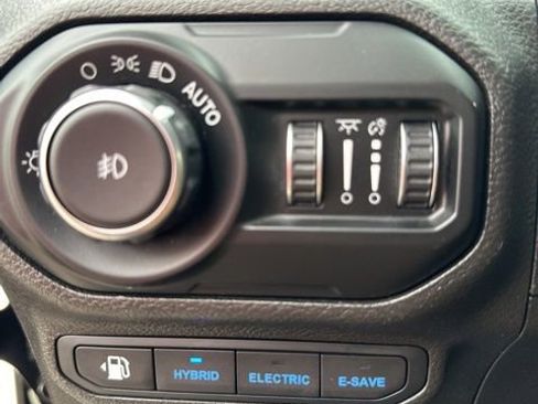 Used 2021 Jeep Wrangler Unlimited Rubicon 4xe w/ Steel Bumper Group image 38