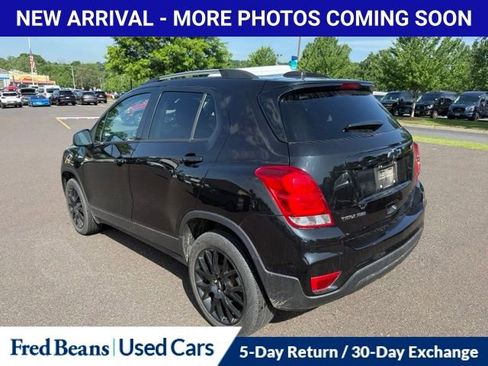 Used 2022 Chevrolet Trax LT w/ Midnight Edition AWD/4WD image 8