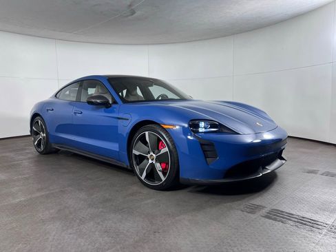 Certified 2024 Porsche Taycan GTS image 9